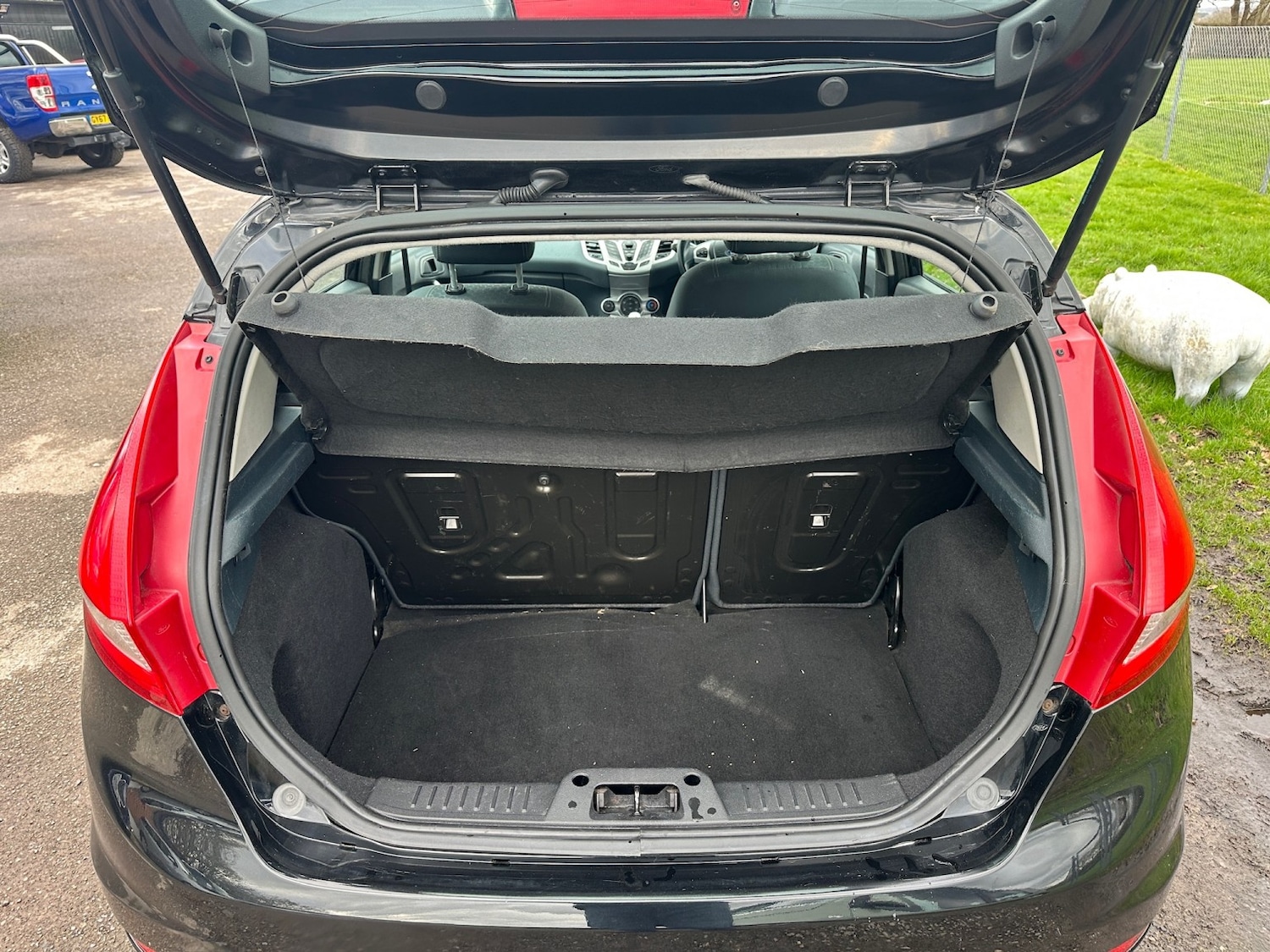 Used Ford Fiesta 2010 for sale - 77632436: Photo 3