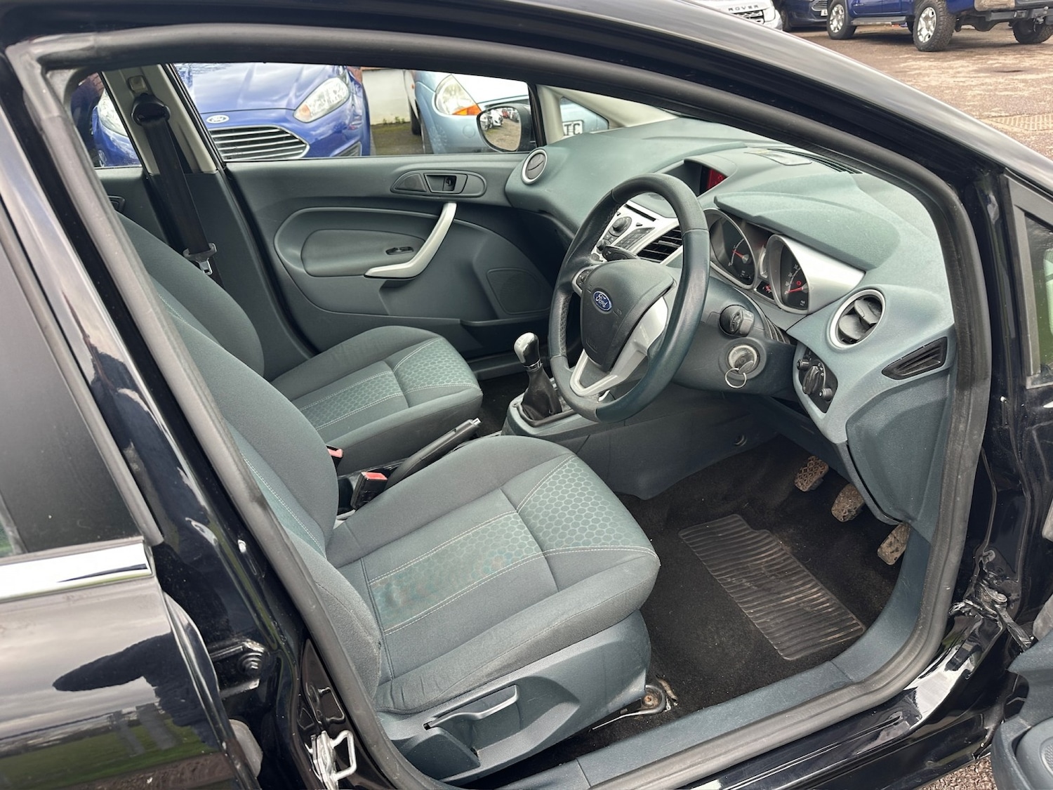 Used Ford Fiesta 2010 for sale - 77632436: Photo 9