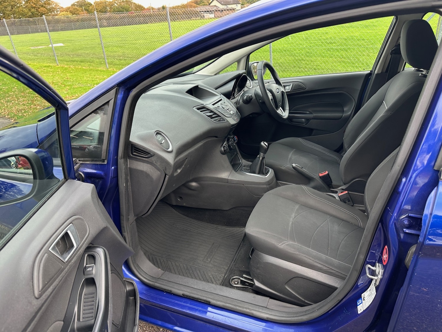 Used Ford Fiesta 2015 for sale - 76553946: Photo 5