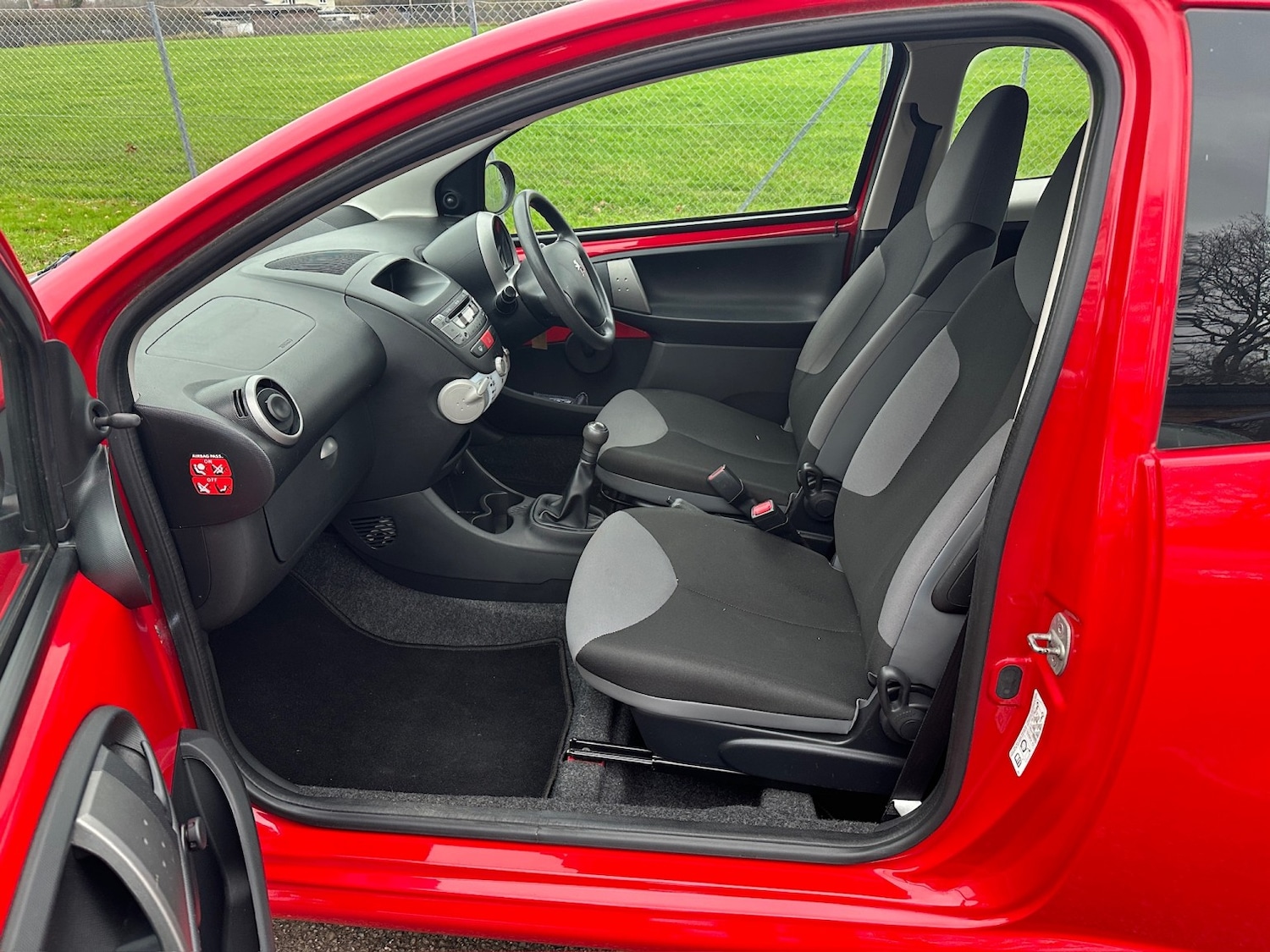 Used Peugeot 107 2014 for sale - 77107686: Photo 5