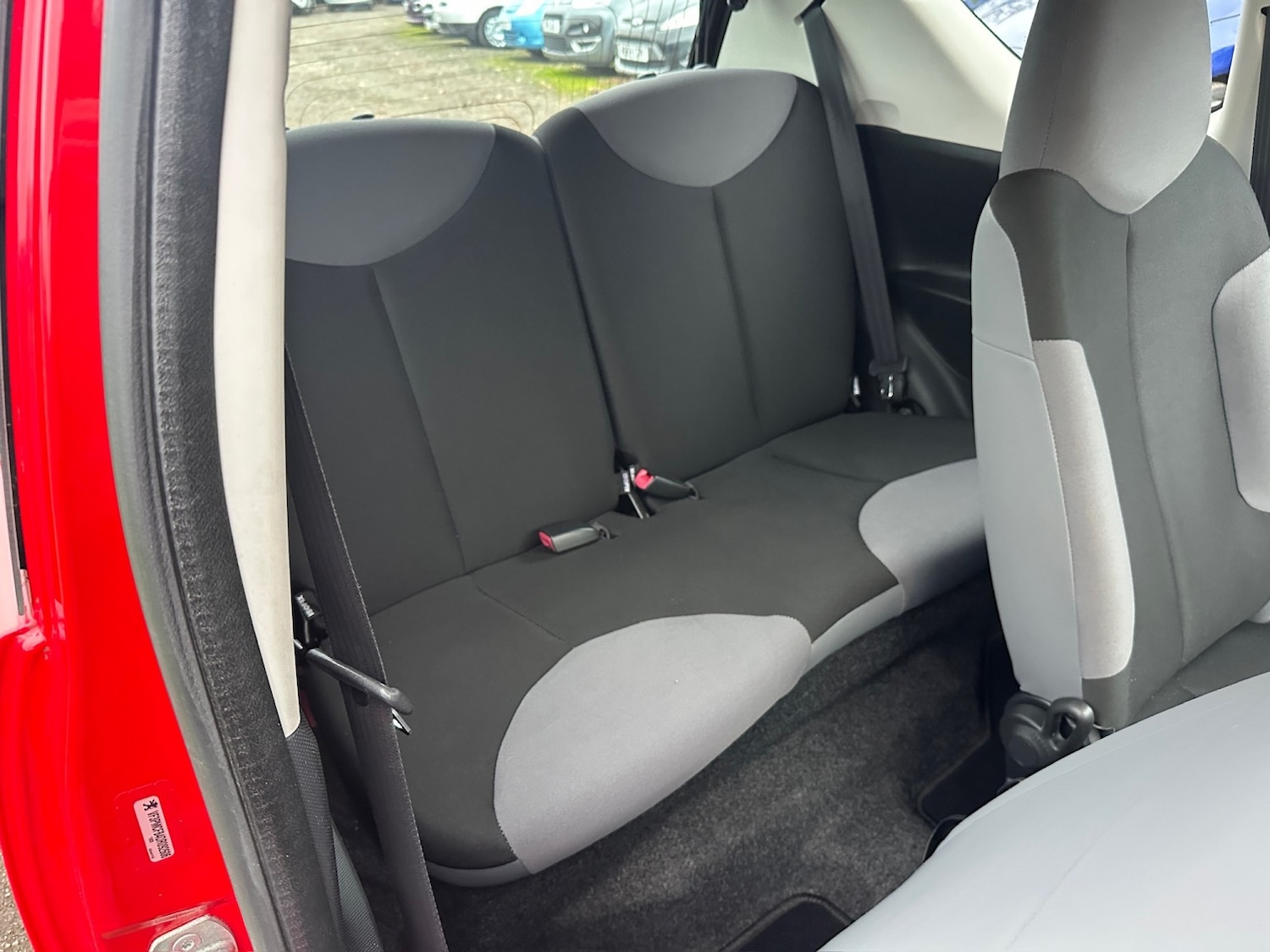 Used Peugeot 107 2014 for sale - 77107686: Photo 8