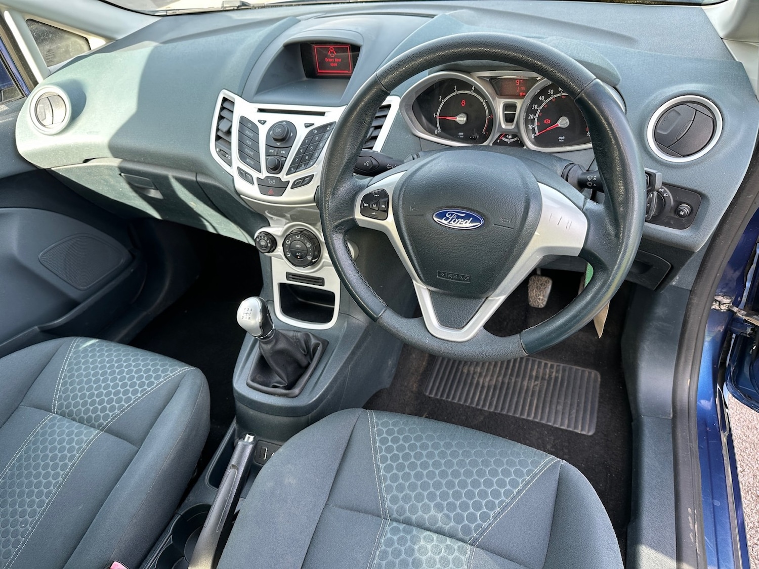 Used Ford Fiesta 2010 for sale - 77707144: Photo 5