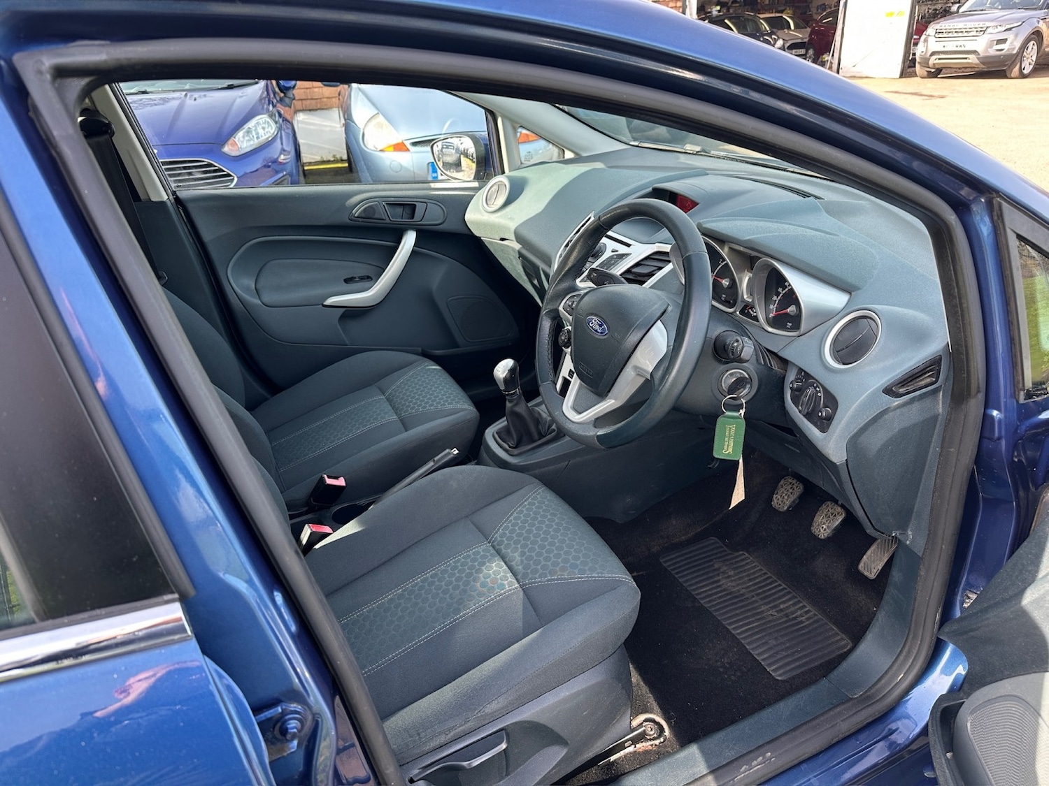 Used Ford Fiesta 2010 for sale - 77707144: Photo 8