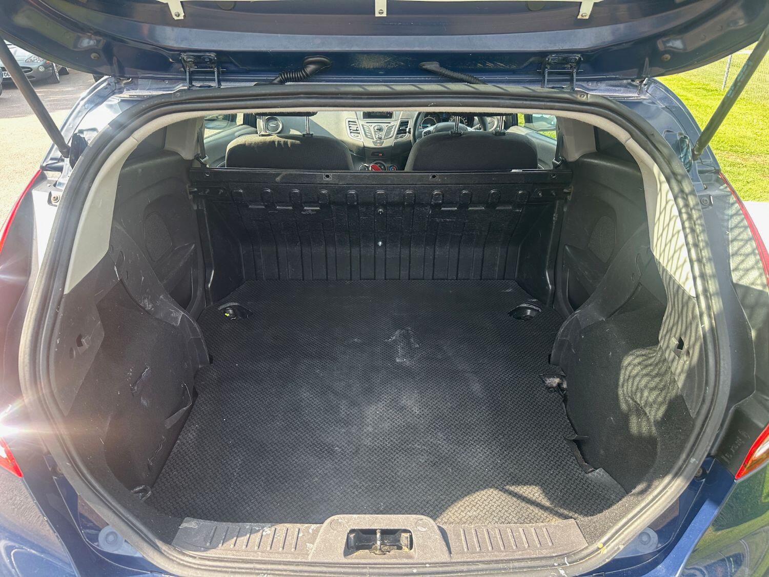 Used Ford Fiesta 2014 for sale - 77622575: Photo 3