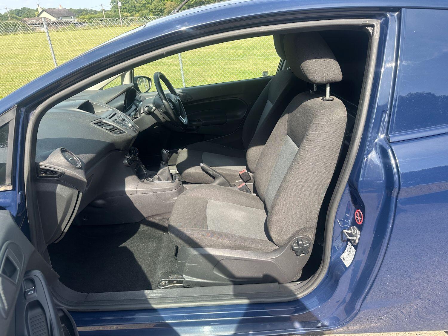 Used Ford Fiesta 2014 for sale - 77622575: Photo 5