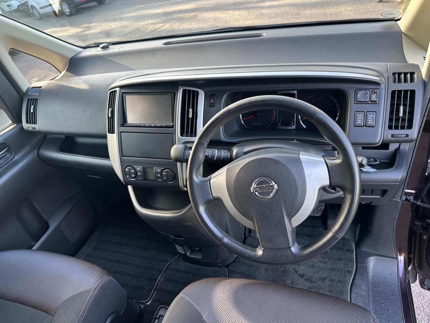 Used Nissan Serena 2008 for sale - 78213501: Photo 8