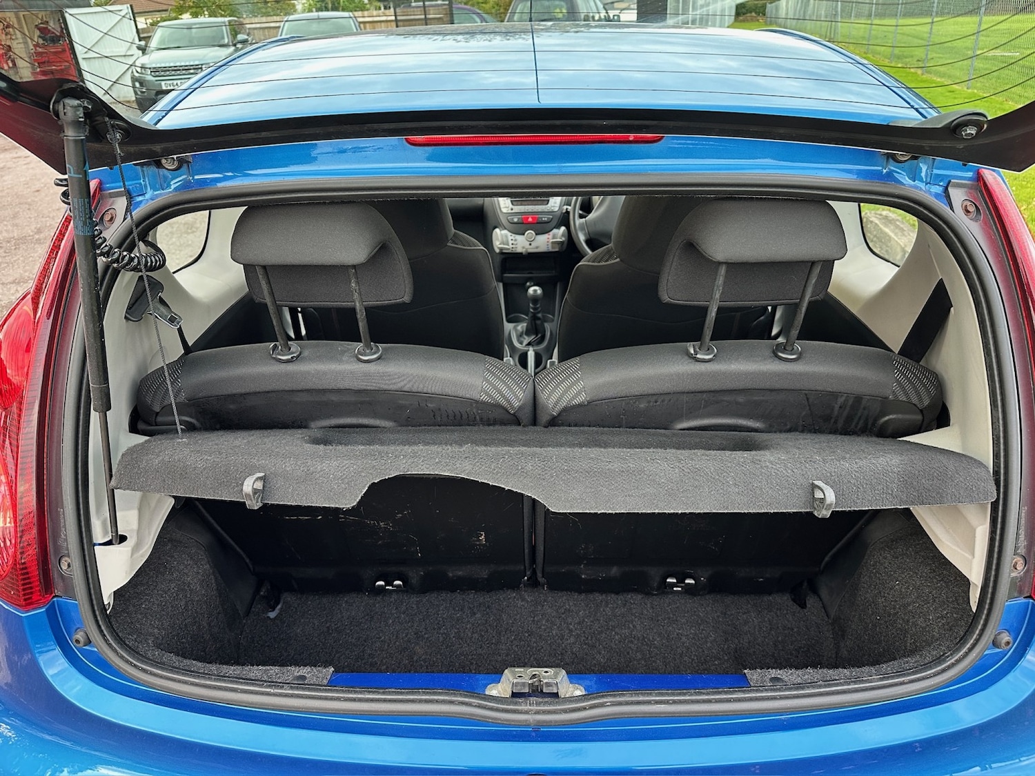 Used Peugeot 107 2014 for sale - 76376930: Photo 3
