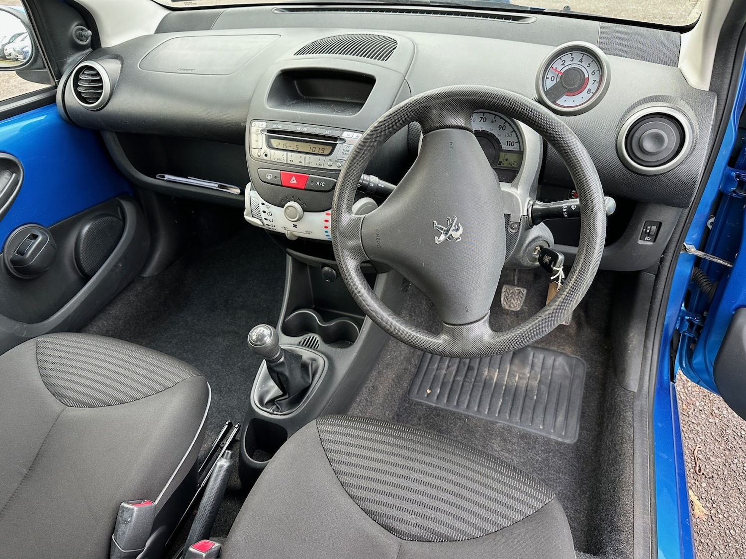 Used Peugeot 107 2014 for sale - 76376930: Photo 7