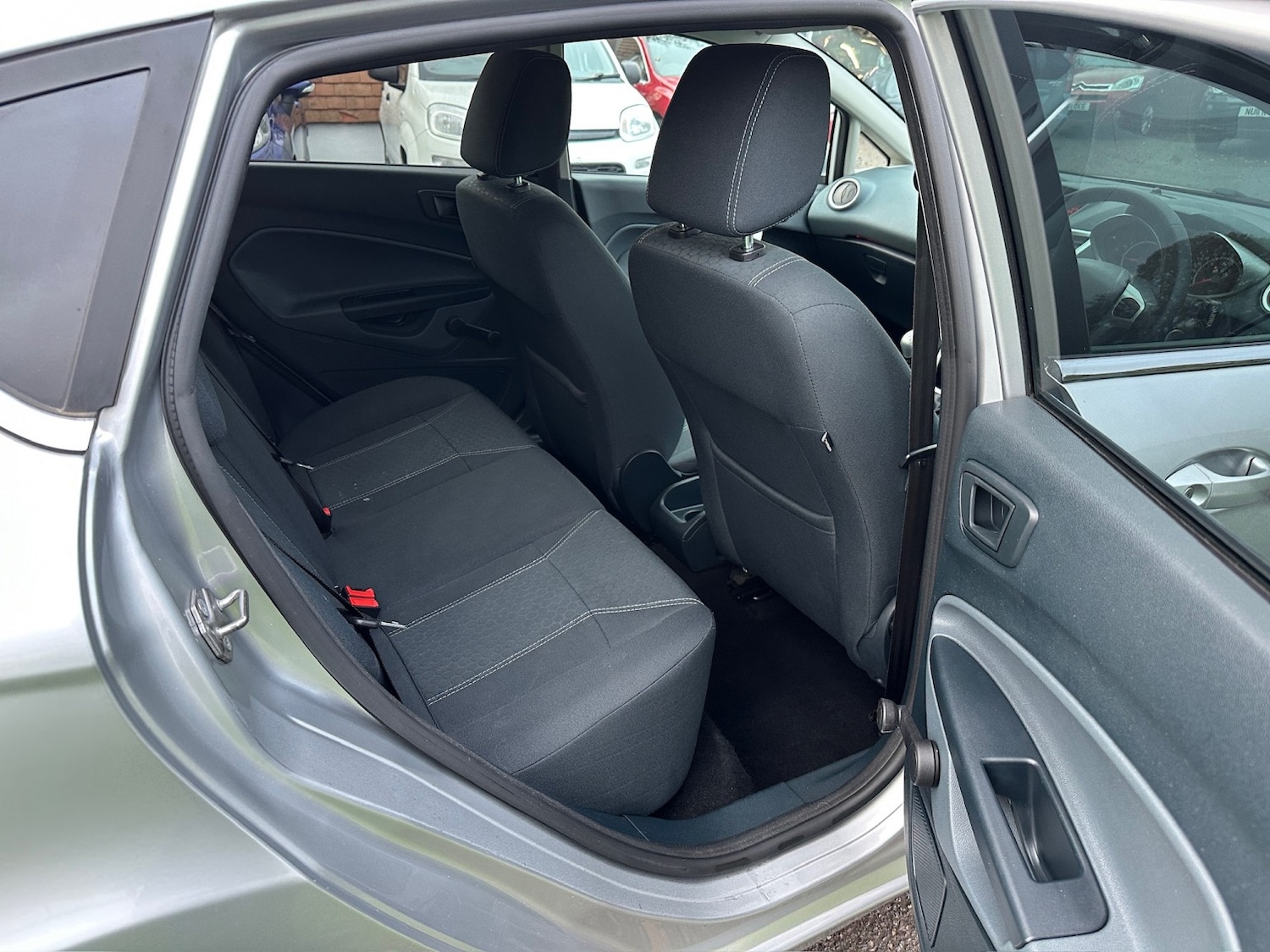 Used Ford Fiesta 2010 for sale - 76596537: Photo 6