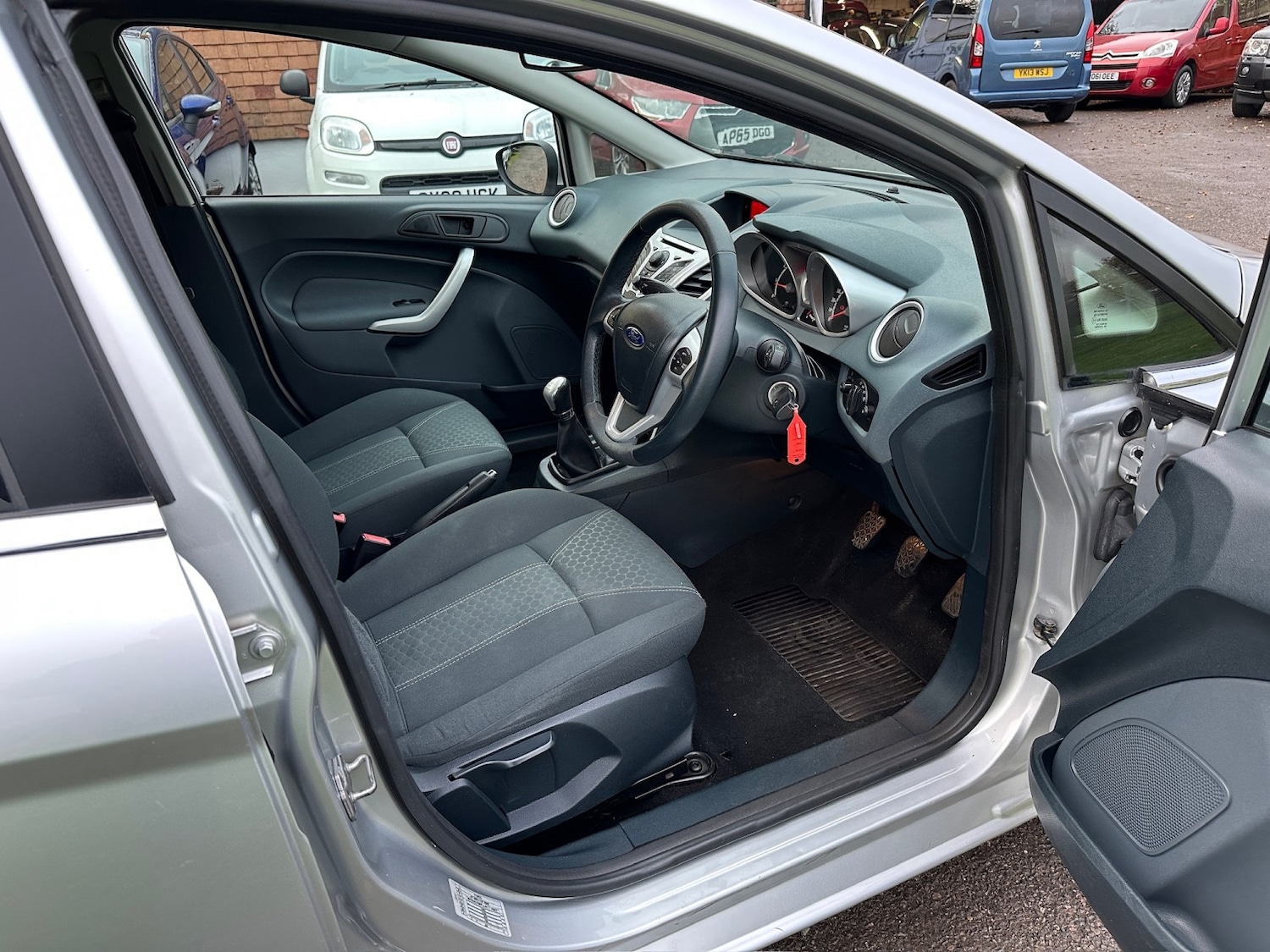 Used Ford Fiesta 2010 for sale - 76596537: Photo 8