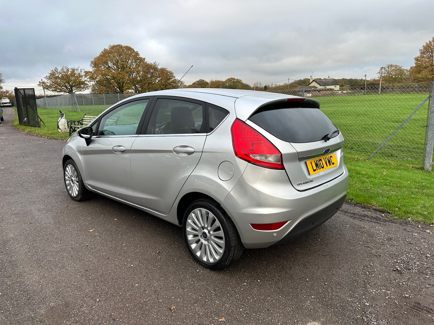 Used Ford Fiesta 2010 for sale - 76596537: Photo 9