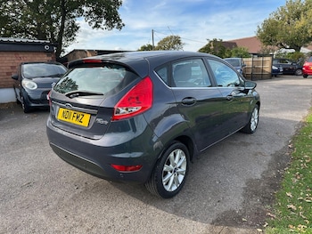 Used Ford Fiesta 2011 for sale - 76257701: Photo 2