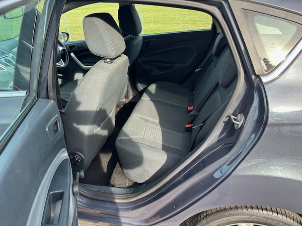 Used Ford Fiesta 2011 for sale - 76257701: Photo 6