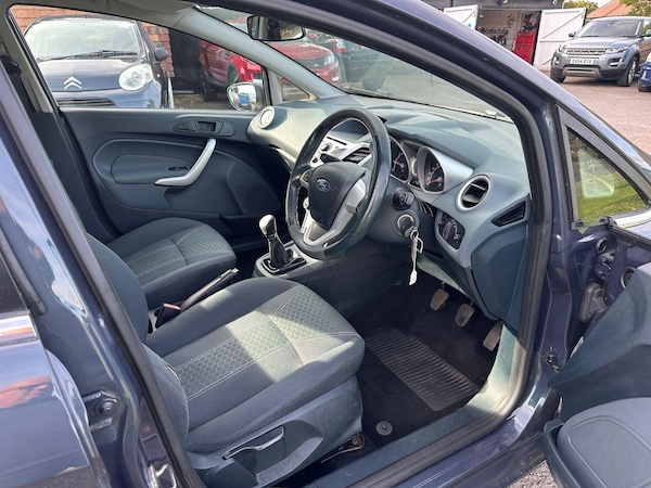 Used Ford Fiesta 2011 for sale - 76257701: Photo 9