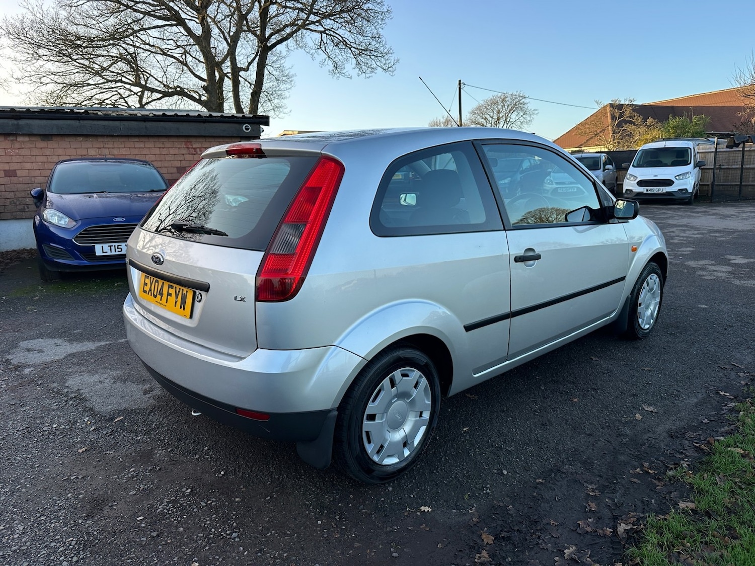 Used Ford Fiesta 2004 for sale - 77028039: Photo 2