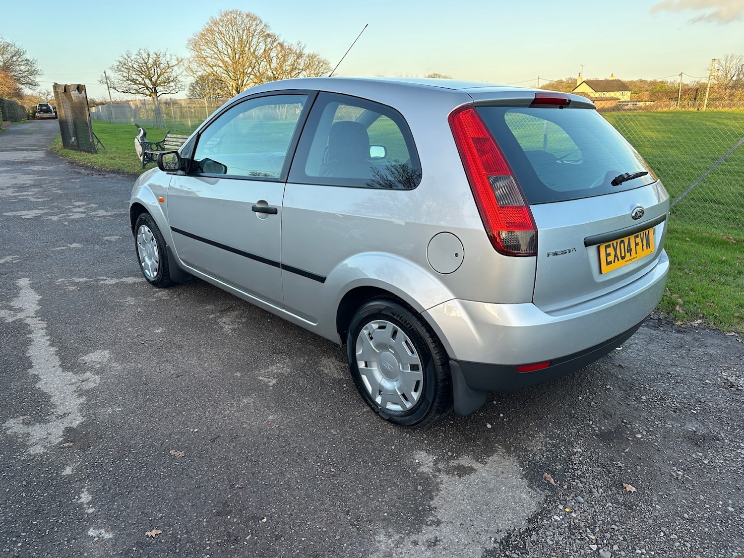 Used Ford Fiesta 2004 for sale - 77028039: Photo 9
