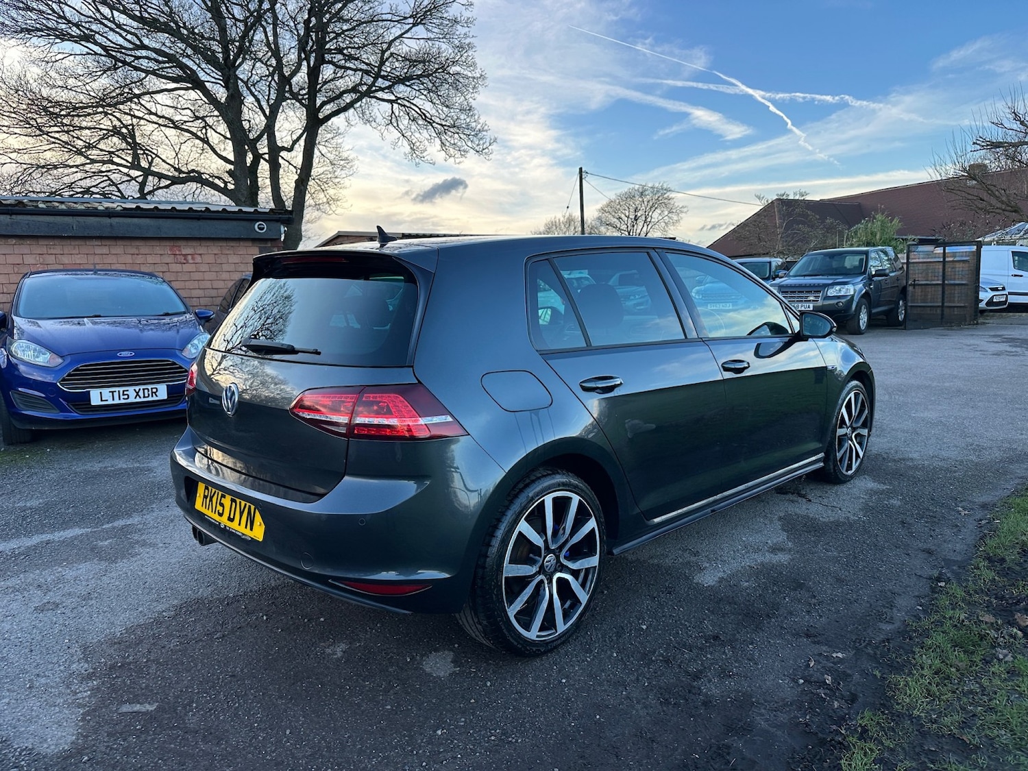 Used Volkswagen Golf 2015 for sale - 77314111: Photo 2