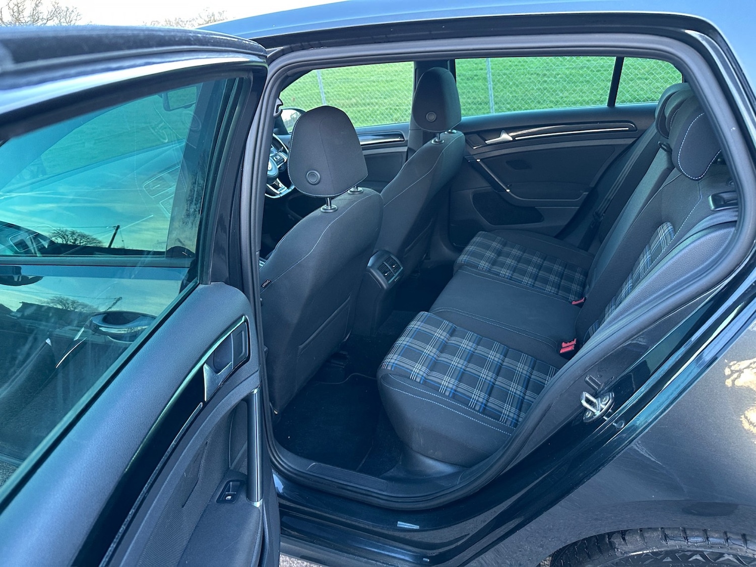 Used Volkswagen Golf 2015 for sale - 77314111: Photo 4