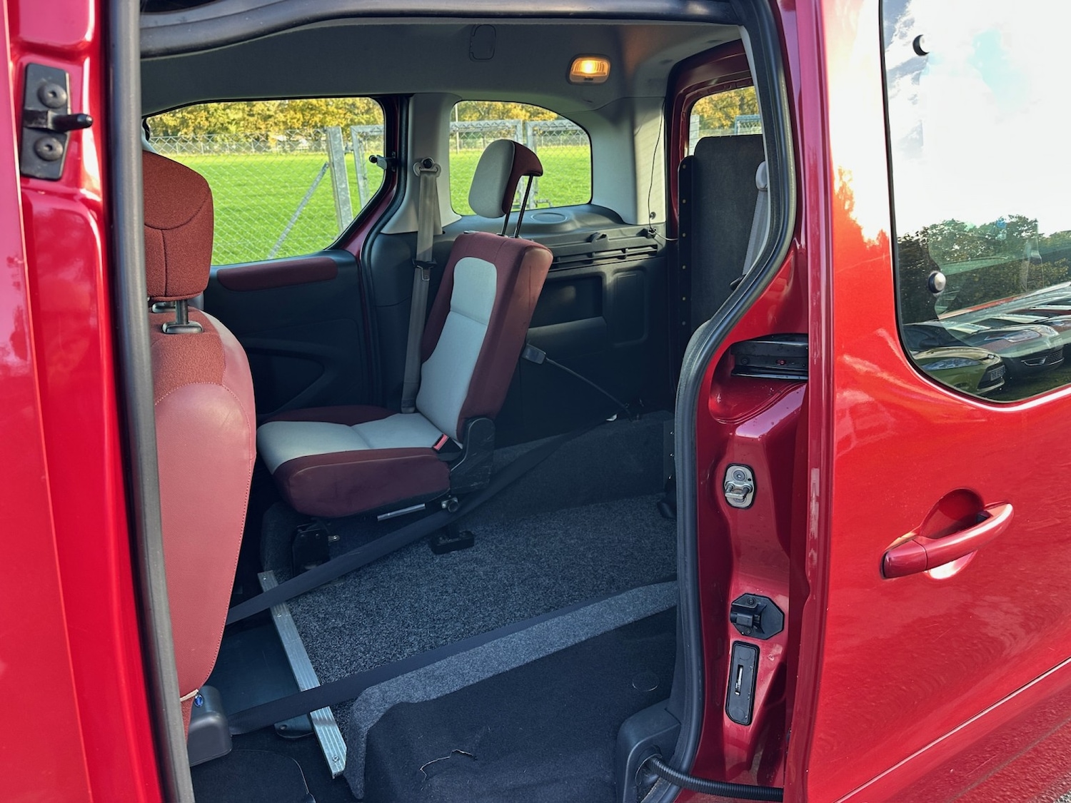 Used Citroen Berlingo 2012 for sale - 76521142: Photo 5