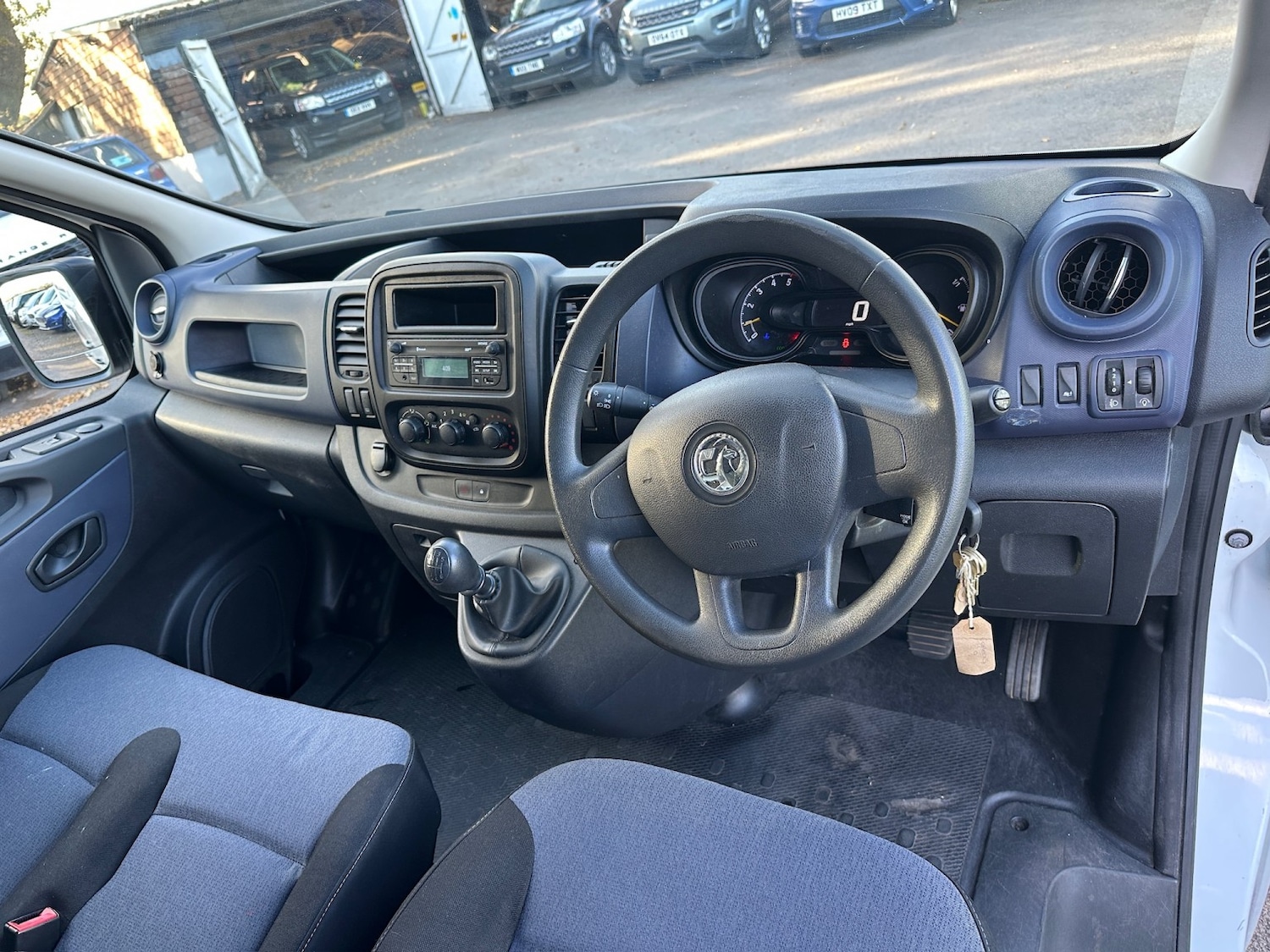 Used Vauxhall Vivaro 2016 for sale - 76830402: Photo 6