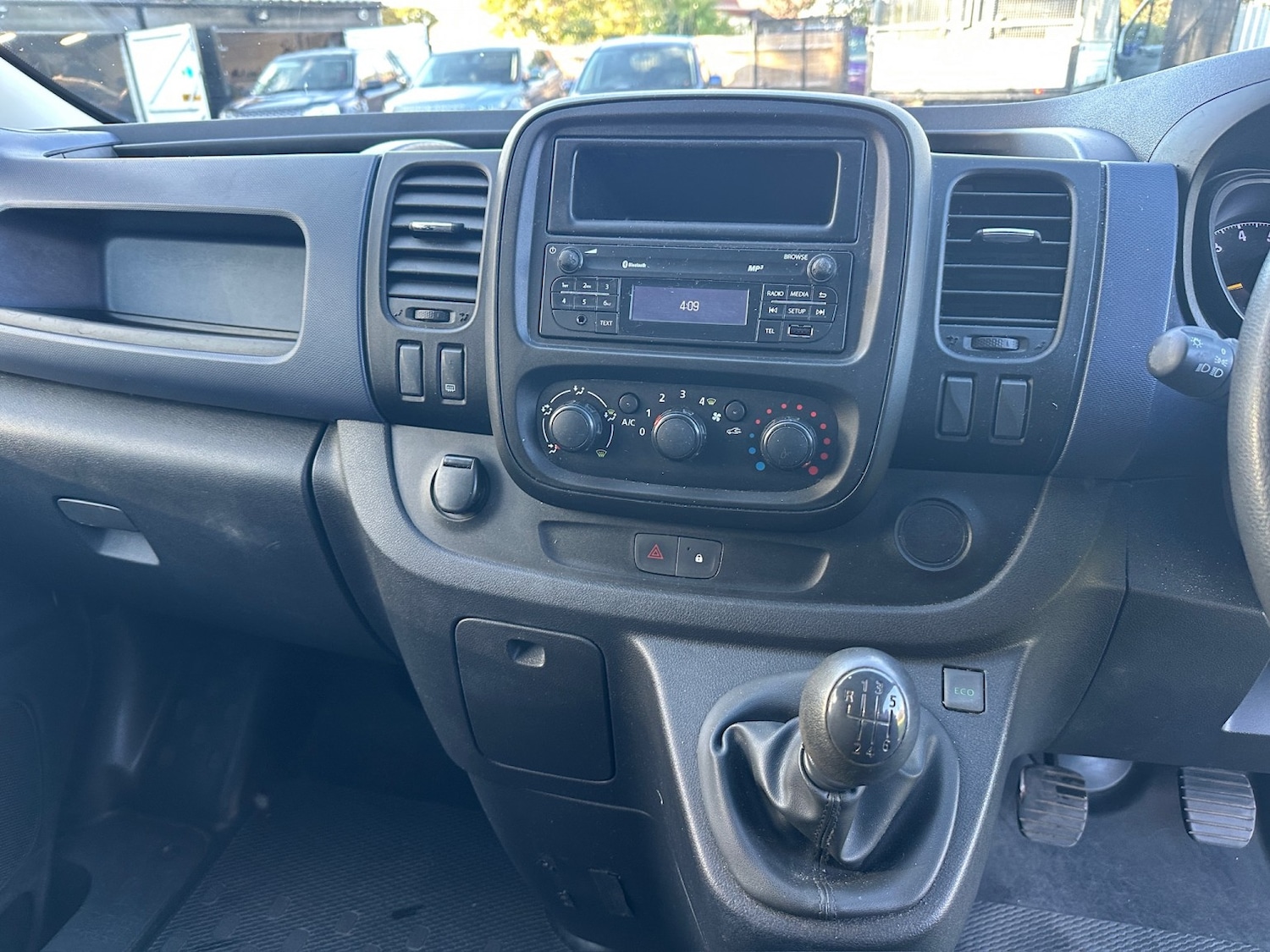 Used Vauxhall Vivaro 2016 for sale - 76830402: Photo 8