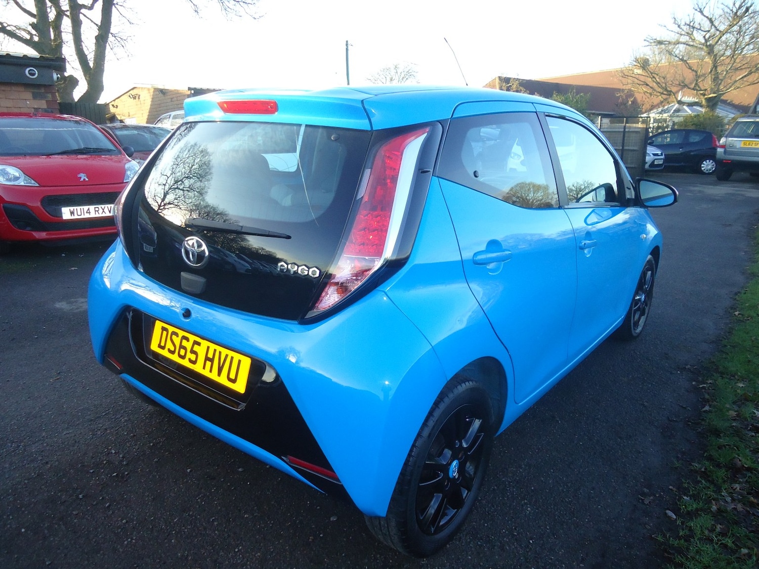 Used Toyota AYGO 2015 for sale - 77162294: Photo 2