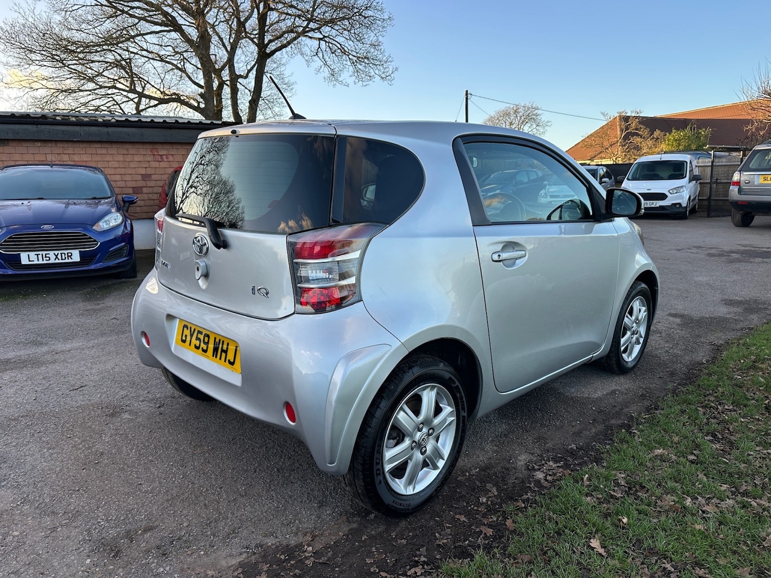 Used Toyota IQ 2010 for sale - 77162250: Photo 2