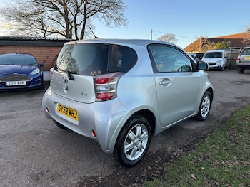 Used Toyota IQ 2010 for sale - 77162250: Photo