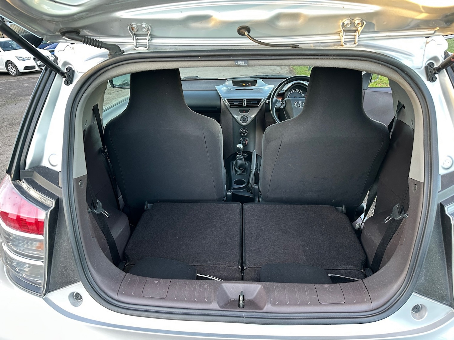 Used Toyota IQ 2010 for sale - 77162250: Photo 3