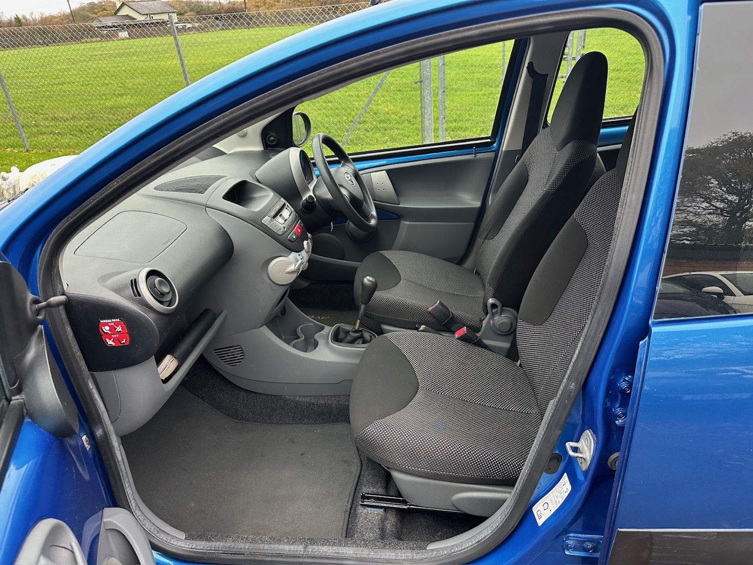 Used Toyota AYGO 2011 for sale - 76855377: Photo 5