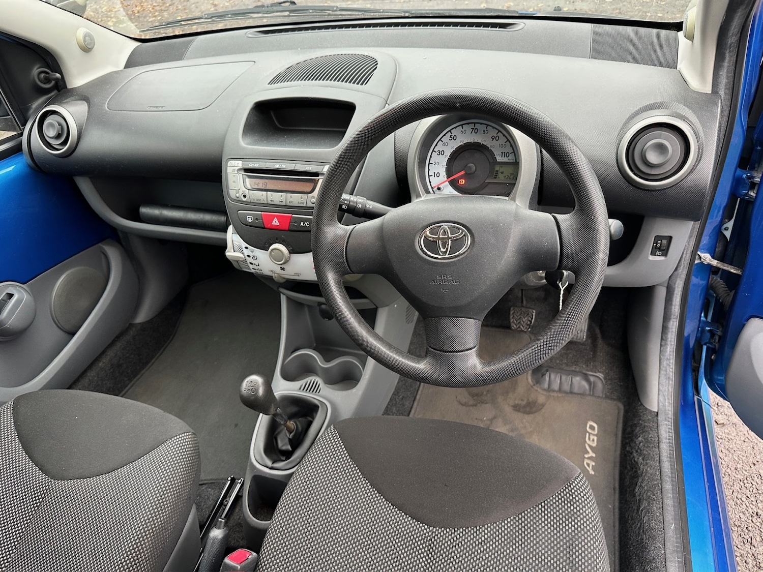 Used Toyota AYGO 2011 for sale - 76855377: Photo 9