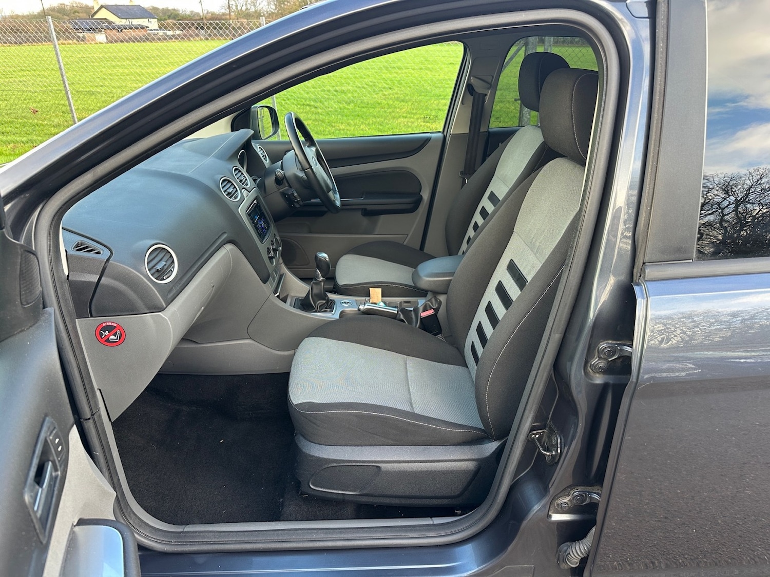 Used Ford Focus 2010 for sale - 77264520: Photo 6