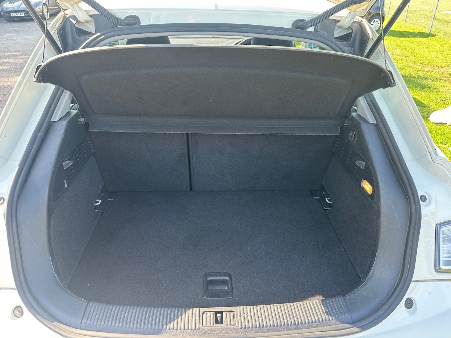 Used Audi A1 2012 for sale - 76830396: Photo 2