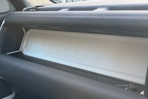 Used Land Rover Defender 2021 for sale - 76399568: Photo 25