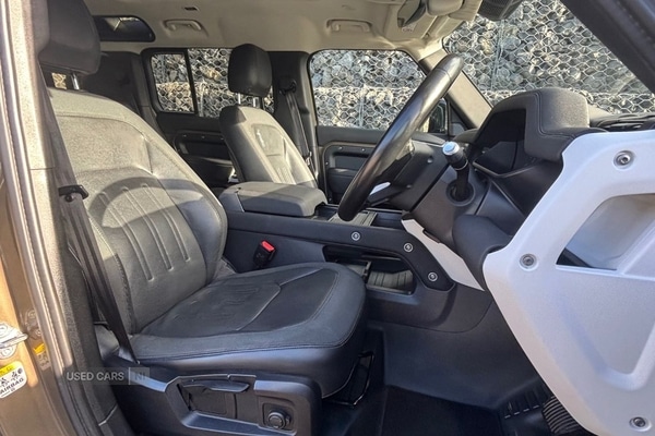 Used Land Rover Defender 2021 for sale - 76399568: Photo 26