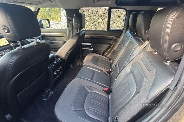 Used Land Rover Defender 2021 for sale - 76399568: Photo 33