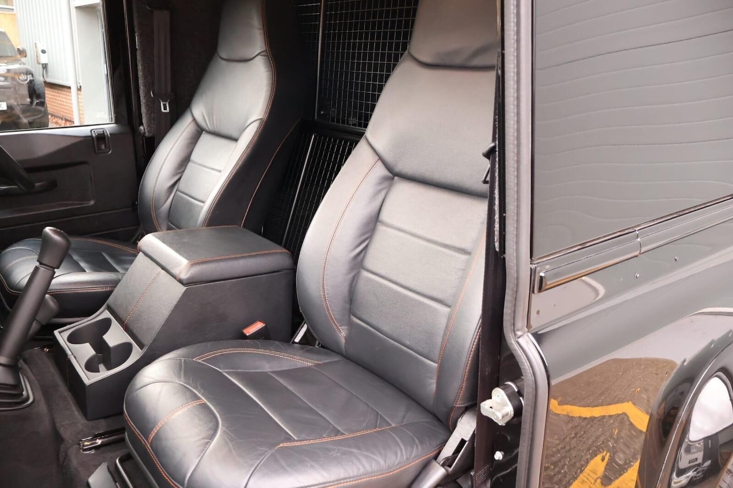 Used Land Rover Defender 2013 for sale - 77135826: Photo 17