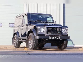 Land Rover Defender feature image