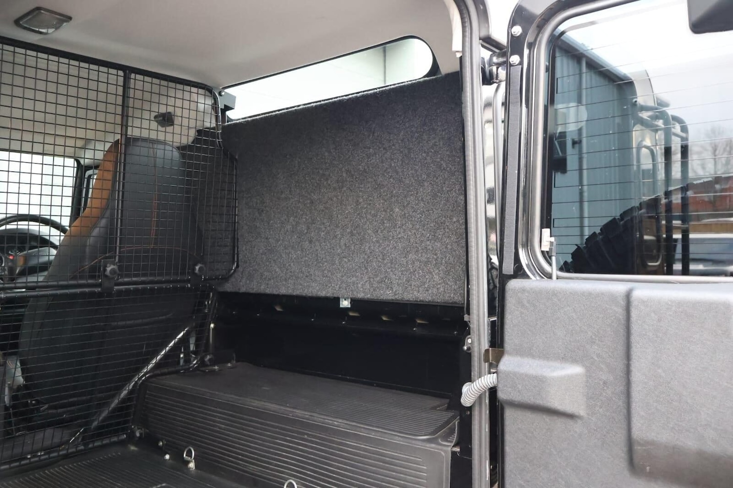 Used Land Rover Defender 2013 for sale - 77135826: Photo 21