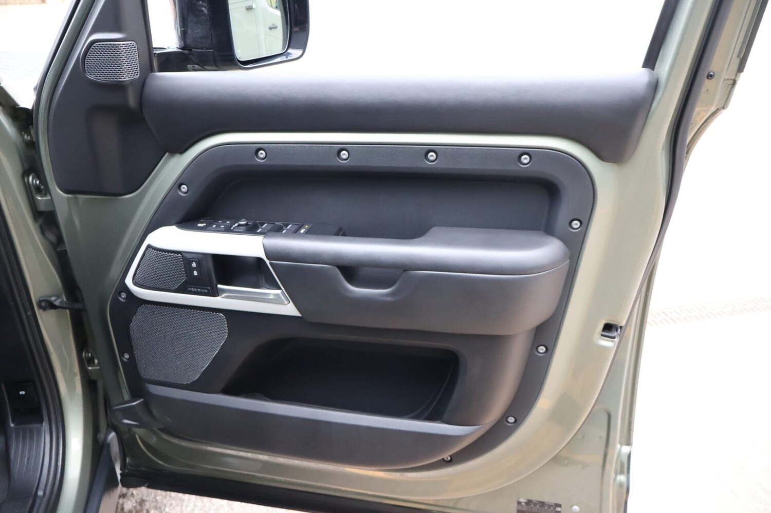 Used Land Rover Defender 2021 for sale - 77062166: Photo 10