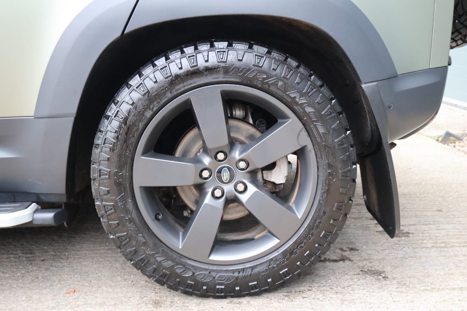 Used Land Rover Defender 2021 for sale - 77062166: Photo 12