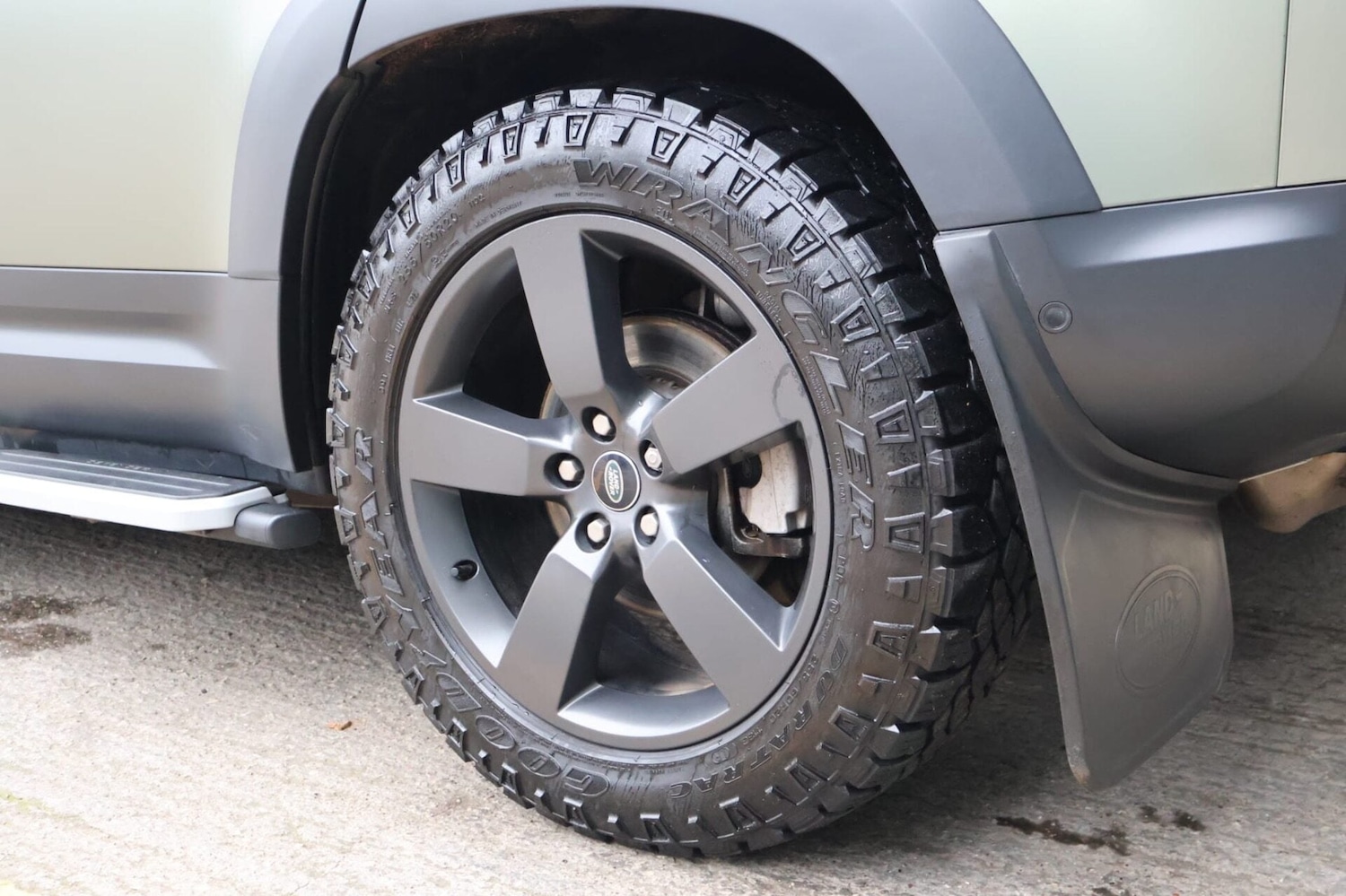 Used Land Rover Defender 2021 for sale - 77062166: Photo 13