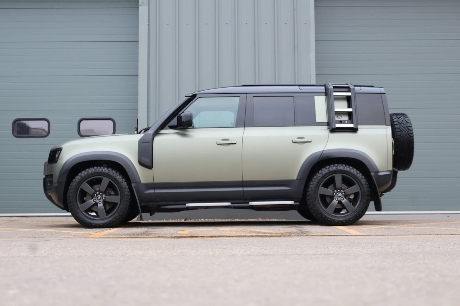 Used Land Rover Defender 2021 for sale - 77062166: Photo 7