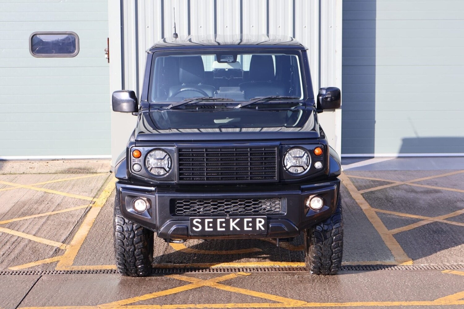 Used Suzuki Jimny 2023 for sale - 77355123: Photo 2