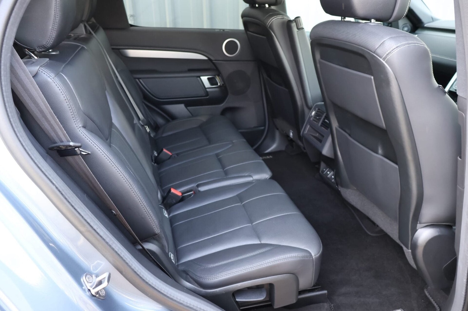 Used Land Rover Discovery 2023 for sale - 78210149: Photo 15