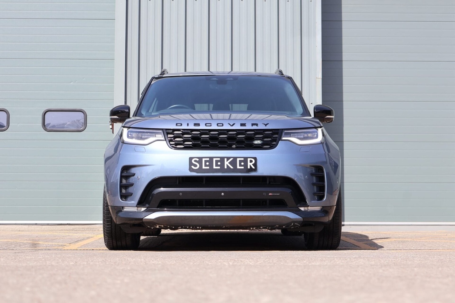 Used Land Rover Discovery 2023 for sale - 78210149: Photo 2