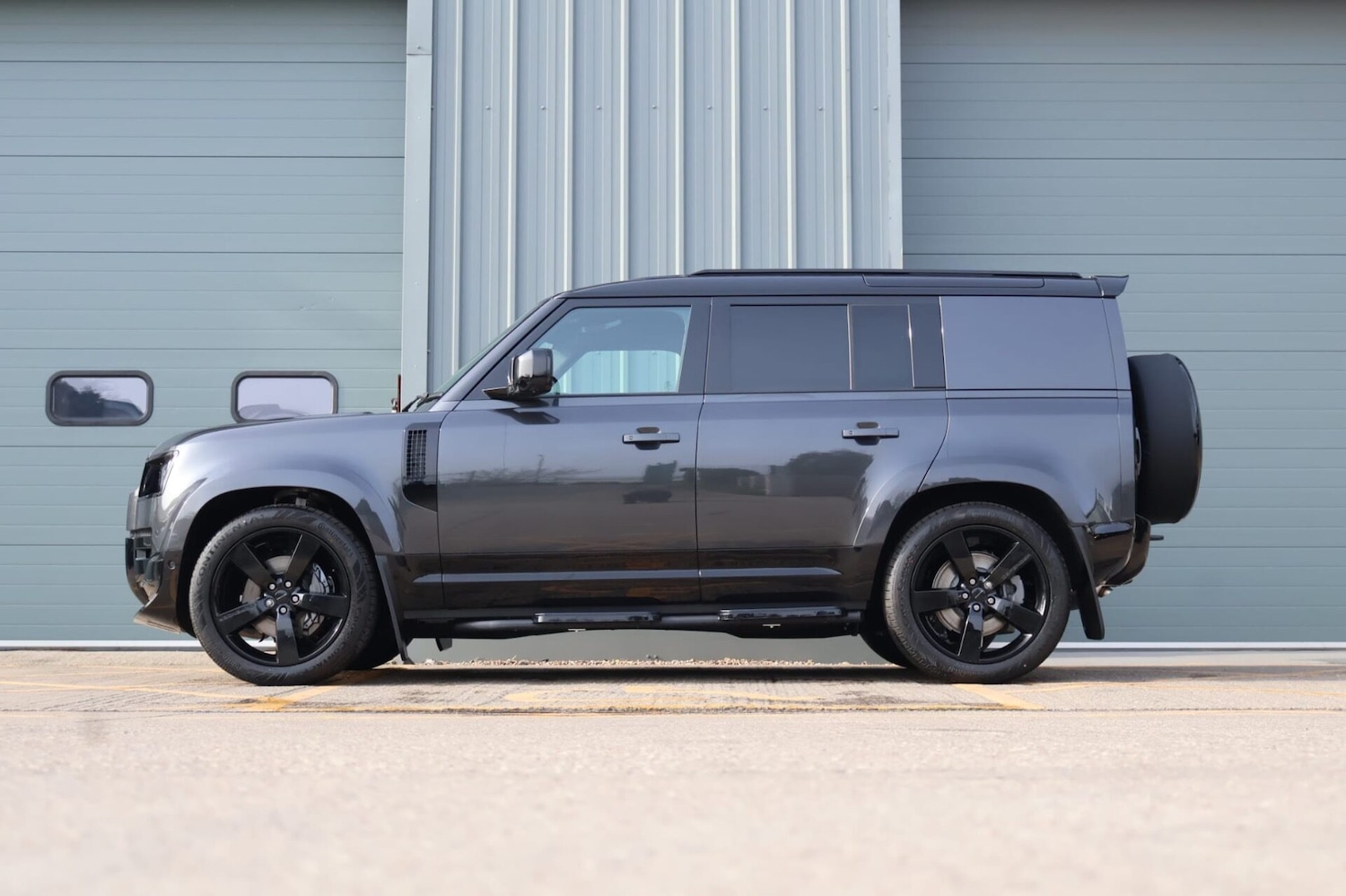 Used Land Rover Defender 110 2026 for sale - 78011049: Photo 7