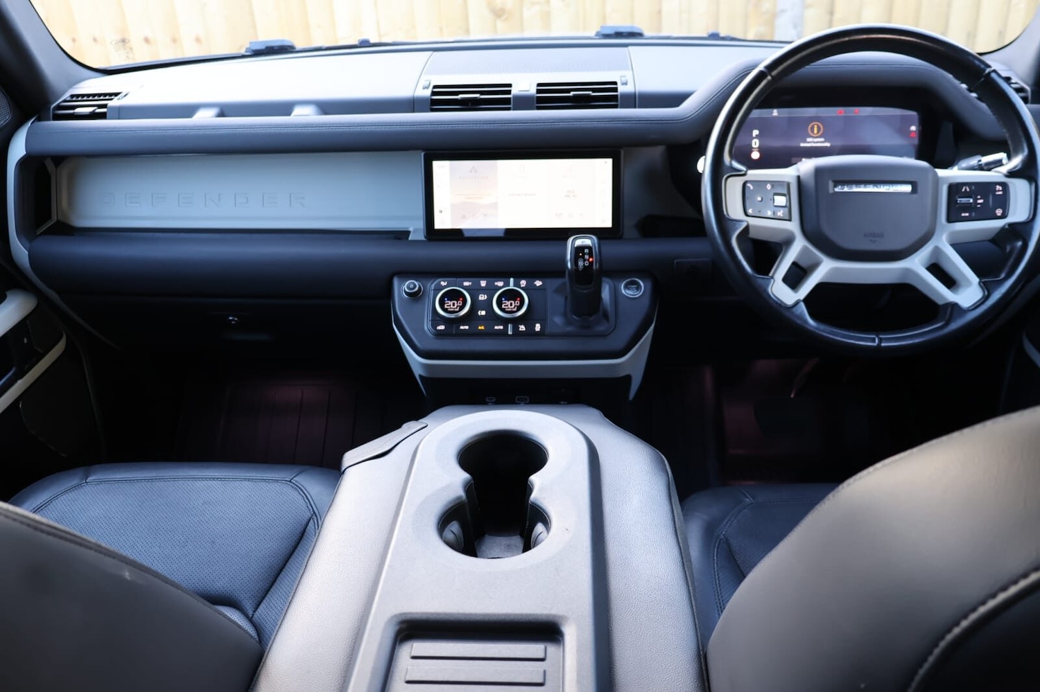 Used Land Rover Defender 2021 for sale - 76616946: Photo 22