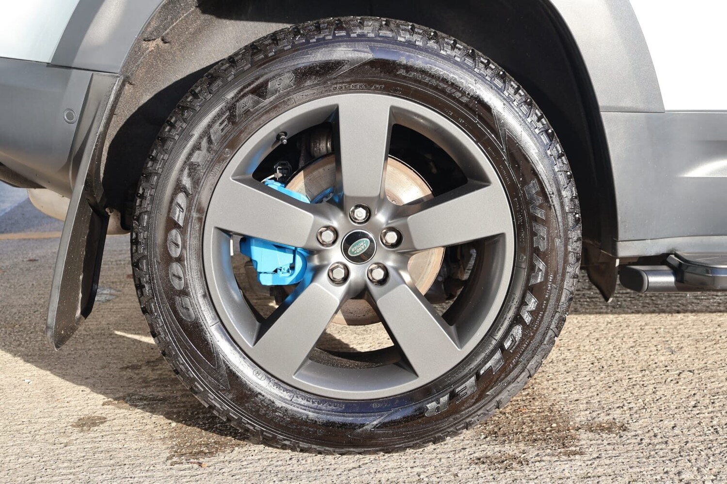 Used Land Rover Defender 2021 for sale - 76616946: Photo 6