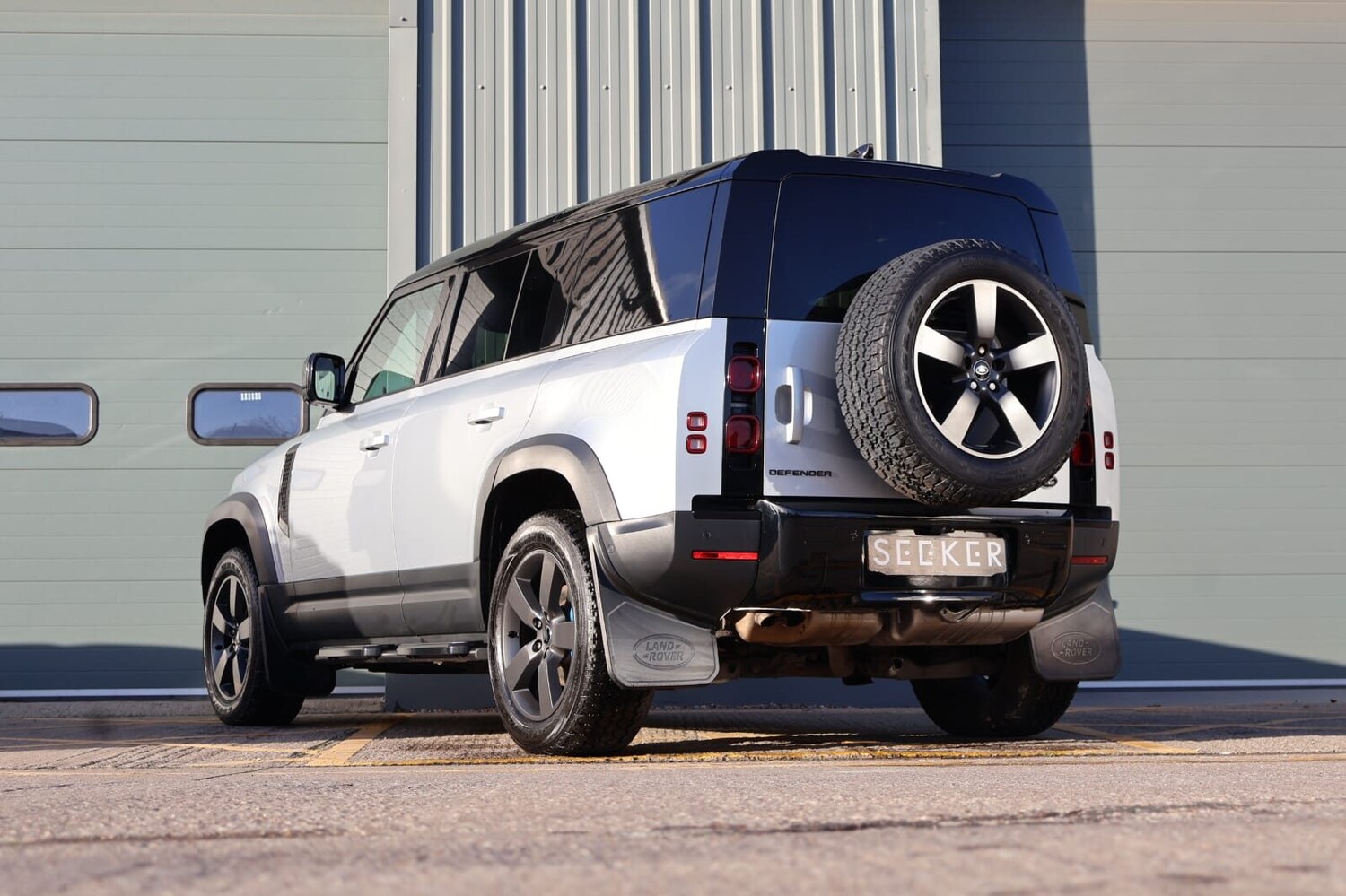 Used Land Rover Defender 2021 for sale - 76616946: Photo 7